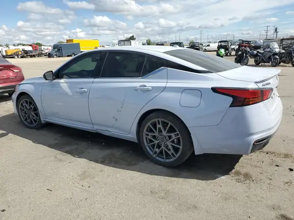 1N4AL4CV1RN326776 2024 NISSAN ALTIMA - Image 2