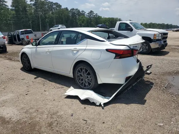 1N4AL4CV1RN397640 2024 NISSAN ALTIMA - Image 2