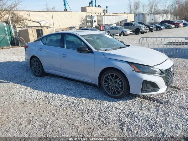 1N4AL4CV2PN335631 2023 NISSAN ALTIMA - Image 1