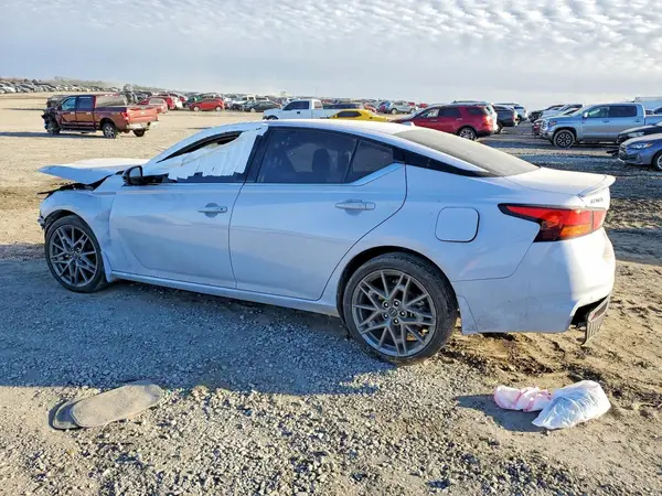 1N4AL4CV2RN393841 2024 NISSAN ALTIMA - Image 2