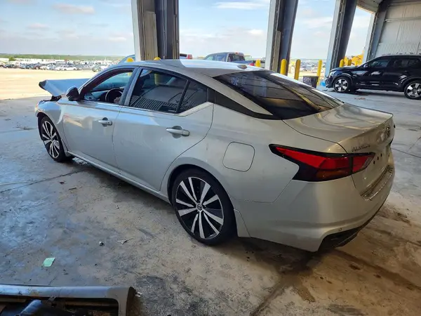 1N4AL4CV3MN345550 2021 NISSAN ALTIMA - Image 2