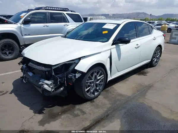 1N4AL4CV3PN327621 2023 NISSAN ALTIMA - Image 2