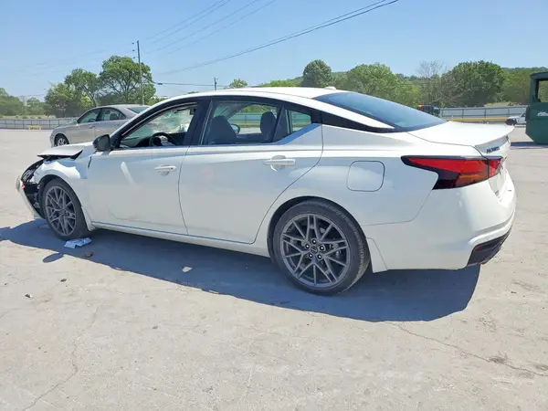 1N4AL4CV3RN389751 2024 NISSAN ALTIMA - Image 2