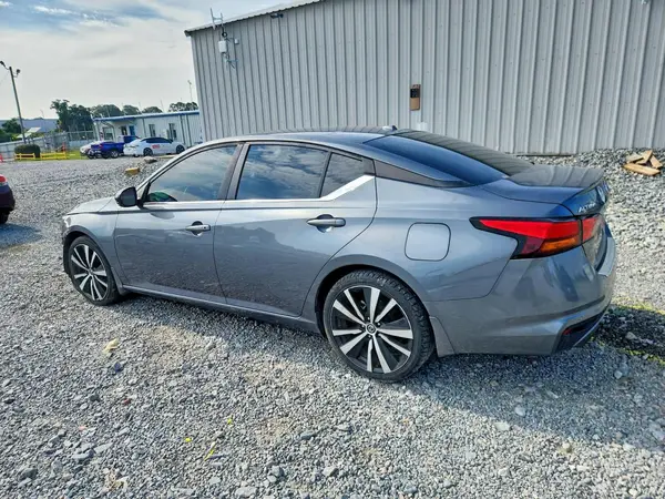 1N4AL4CV4MN355889 2021 NISSAN ALTIMA - Image 2