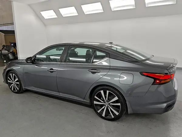 1N4AL4CV4MN371137 2021 NISSAN ALTIMA - Image 2