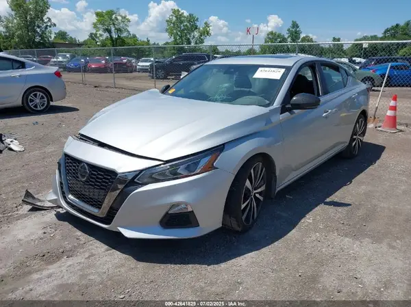 1N4AL4CV4NN373343 2022 NISSAN ALTIMA - Image 2