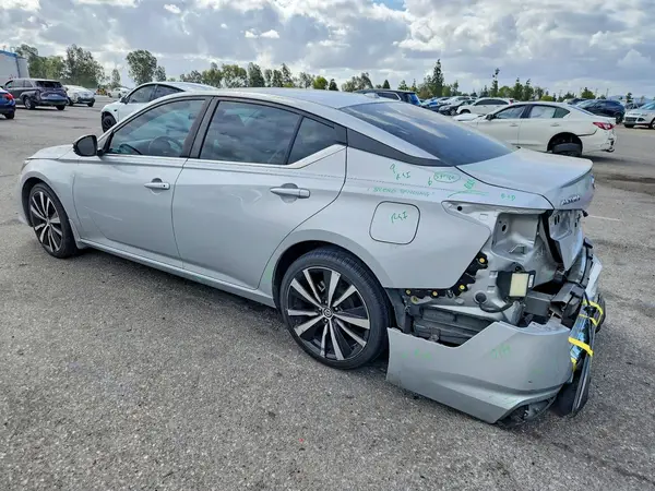1N4AL4CV5MN411676 2021 NISSAN ALTIMA - Image 2