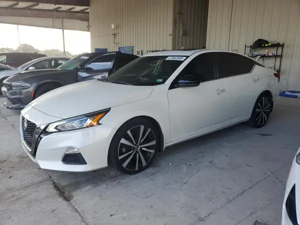 1N4AL4CV6LC118606 2020 NISSAN ALTIMA - Image 1