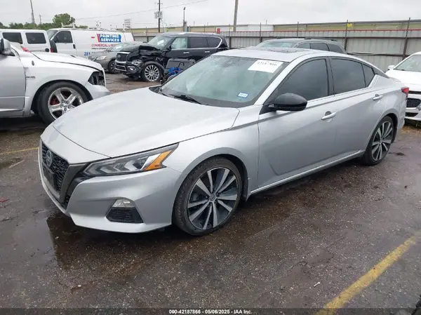 1N4AL4CV6MN379126 2021 NISSAN ALTIMA - Image 2