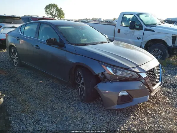 1N4AL4CV7LN307415 2020 NISSAN ALTIMA - Image 1