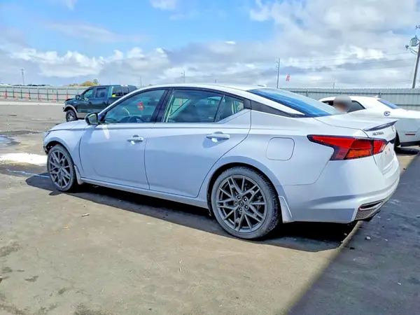 1N4AL4CV7RN406213 2024 NISSAN ALTIMA - Image 2