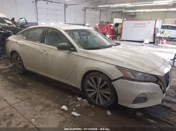 1N4AL4CV8LC141000 2020 NISSAN ALTIMA - Image 1