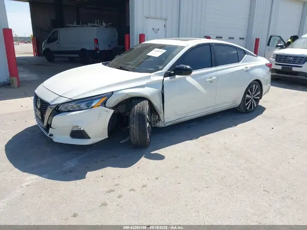 1N4AL4CV9MN377435 2021 NISSAN ALTIMA - Image 2