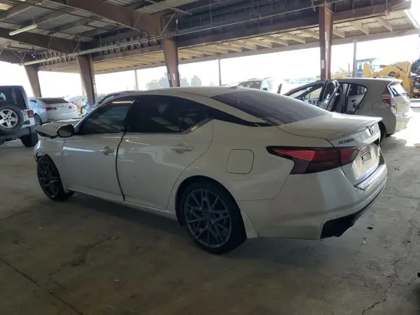1N4AL4CV9PN328272 2023 NISSAN ALTIMA - Image 2