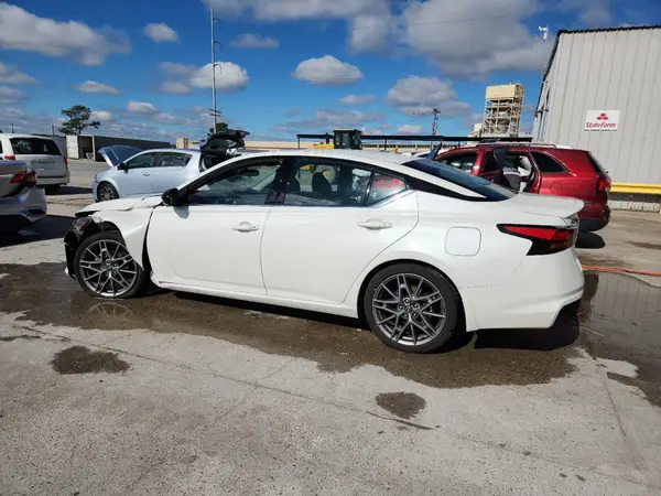 1N4AL4CV9RN320157 2024 NISSAN ALTIMA - Image 2