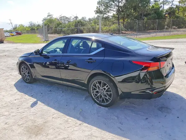 1N4AL4CV9RN388572 2024 NISSAN ALTIMA - Image 2