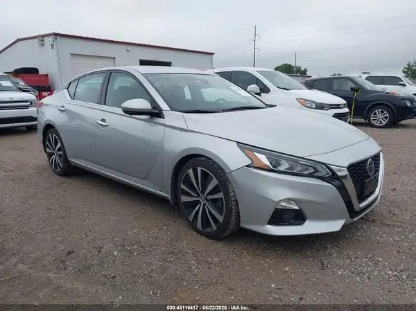 1N4AL4FV6LN308597 2020 NISSAN ALTIMA - Image 1