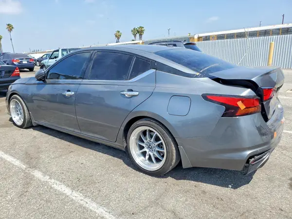 1N4AL4FV8LC187292 2020 NISSAN ALTIMA - Image 2