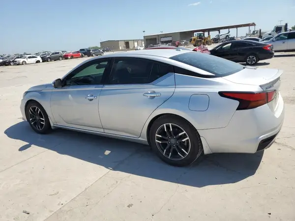 1N4AL4FVXKC228584 2019 NISSAN ALTIMA - Image 2