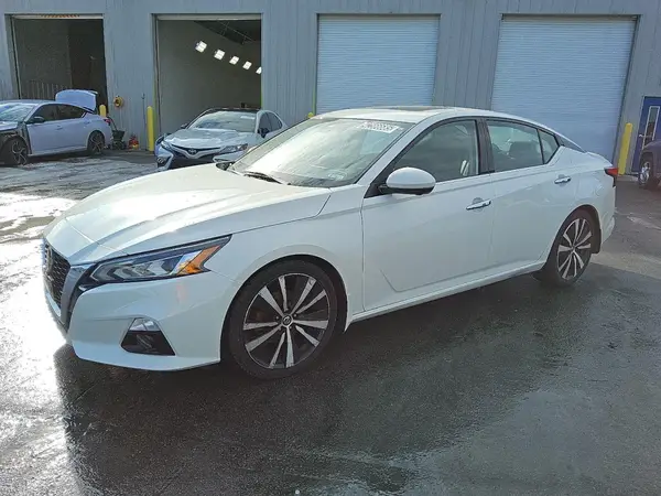 1N4AL4FVXLN304388 2020 NISSAN ALTIMA - Image 1