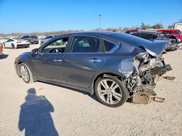 1N4BL3AP0GC133692 2016 NISSAN ALTIMA - Image 2