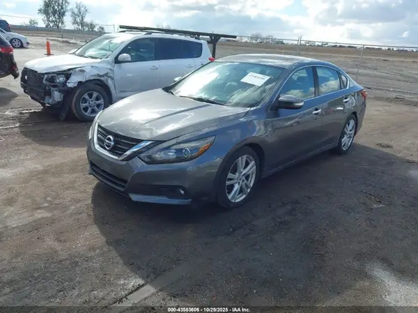 1N4BL3AP0HC136979 2017 NISSAN ALTIMA - Image 2