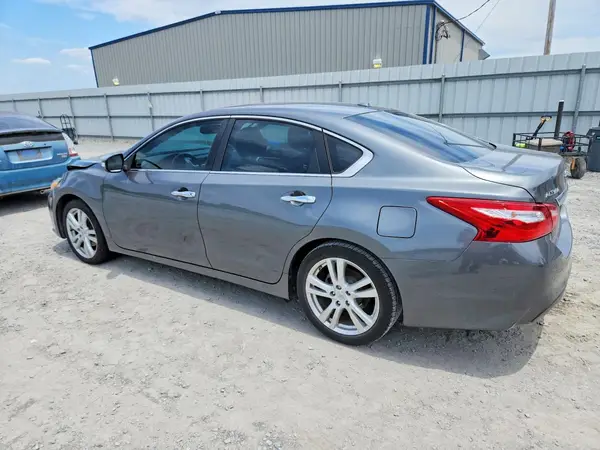 1N4BL3AP0HC195515 2017 NISSAN ALTIMA - Image 2