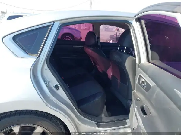 1N4BL3AP1GC284492 2016 NISSAN ALTIMA - Image 8