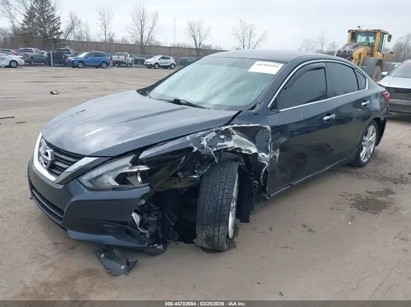 1N4BL3AP1HC113596 2017 NISSAN ALTIMA - Image 2