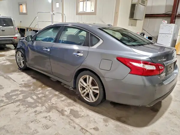 1N4BL3AP1HC113999 2017 NISSAN ALTIMA - Image 2