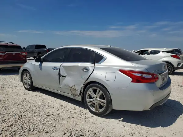 1N4BL3AP1HC134030 2017 NISSAN ALTIMA - Image 2