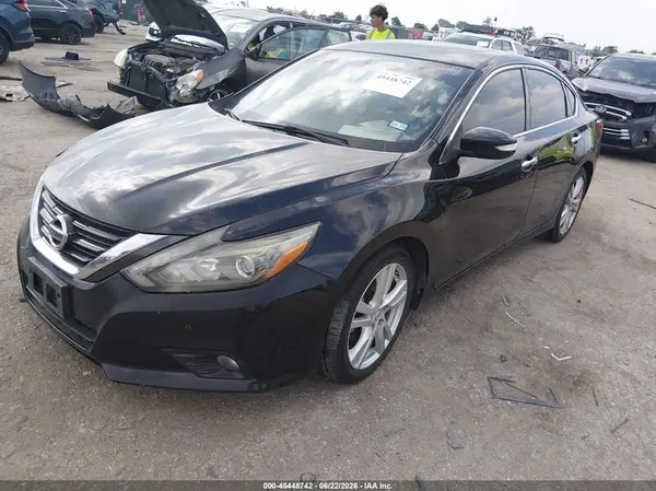 1N4BL3AP1HC172437 2017 NISSAN ALTIMA - Image 2