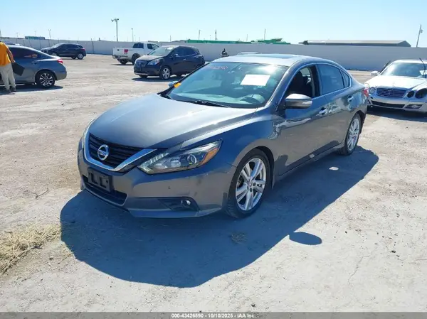 1N4BL3AP1HC278578 2017 NISSAN ALTIMA - Image 2