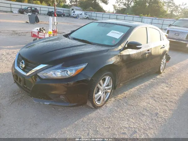 1N4BL3AP2GC137081 2016 NISSAN ALTIMA - Image 2