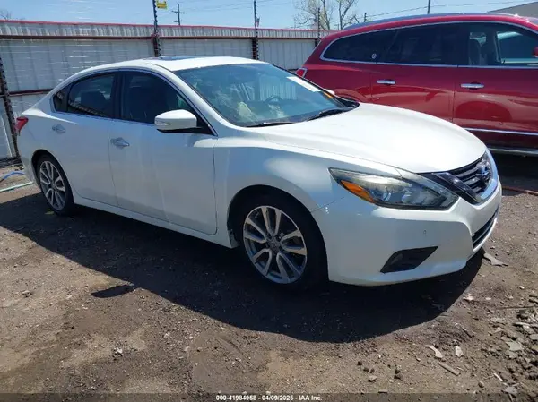 1N4BL3AP2HC127703 2017 NISSAN ALTIMA - Image 1