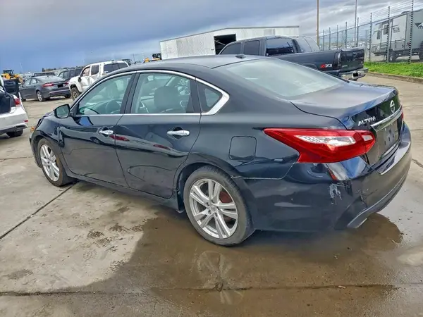 1N4BL3AP2HC147644 2017 NISSAN ALTIMA - Image 2