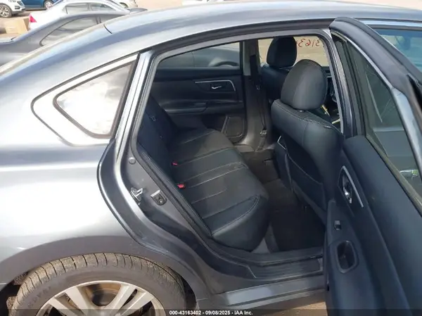 1N4BL3AP2HC210502 2017 NISSAN ALTIMA - Image 8