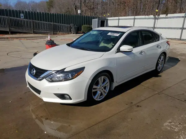 1N4BL3AP2HC213058 2017 NISSAN ALTIMA - Image 1