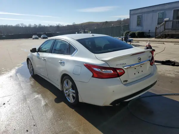 1N4BL3AP2HC213058 2017 NISSAN ALTIMA - Image 2