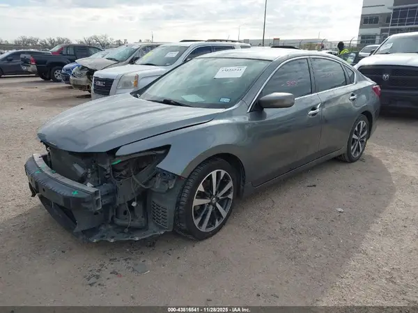 1N4BL3AP2HC224920 2017 NISSAN ALTIMA - Image 2