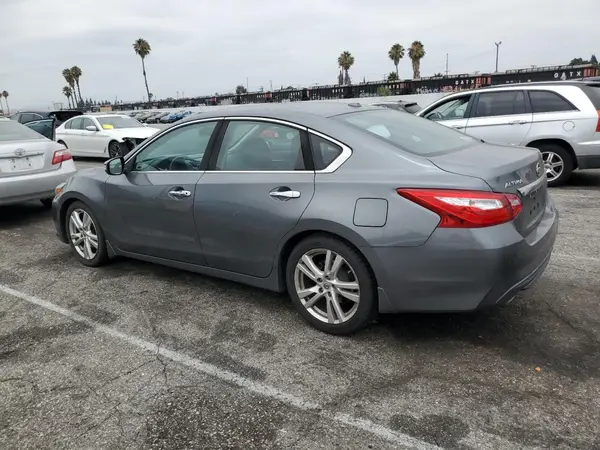 1N4BL3AP2HC482595 2017 NISSAN ALTIMA - Image 2