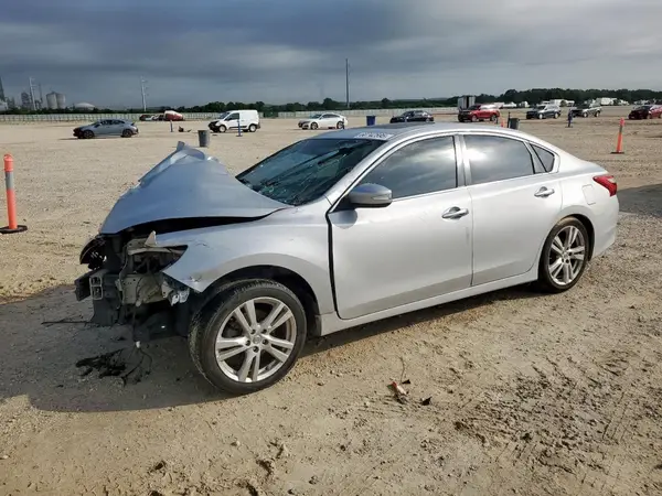 1N4BL3AP3GC160899 2016 NISSAN ALTIMA - Image 1