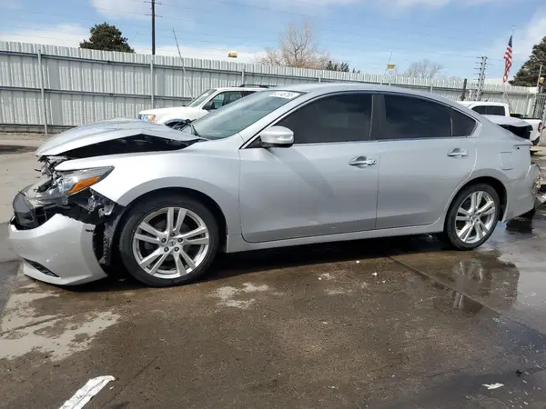 1N4BL3AP3GC284378 2016 NISSAN ALTIMA - Image 1