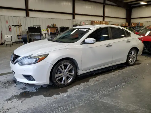 1N4BL3AP3HC121523 2017 NISSAN ALTIMA - Image 1