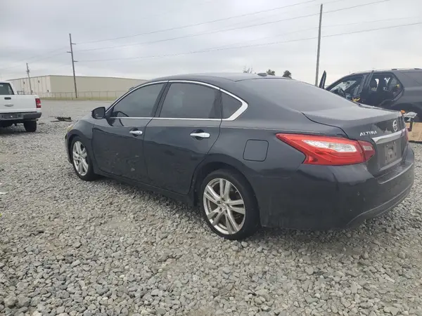 1N4BL3AP3HC134532 2017 NISSAN ALTIMA - Image 2