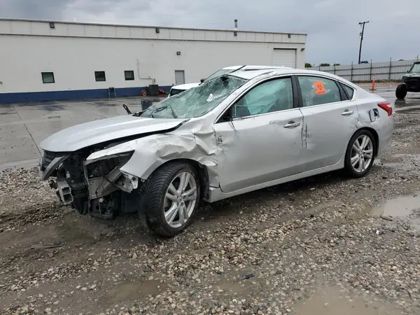 1N4BL3AP3HC137981 2017 NISSAN ALTIMA - Image 1