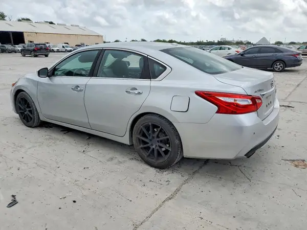 1N4BL3AP3HC174285 2017 NISSAN ALTIMA - Image 2