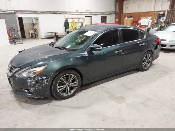 1N4BL3AP3HC183939 2017 NISSAN ALTIMA - Image 2