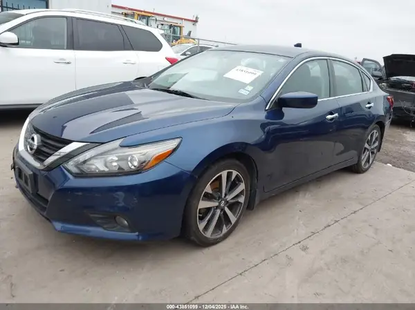 1N4BL3AP3HC249292 2017 NISSAN ALTIMA - Image 2