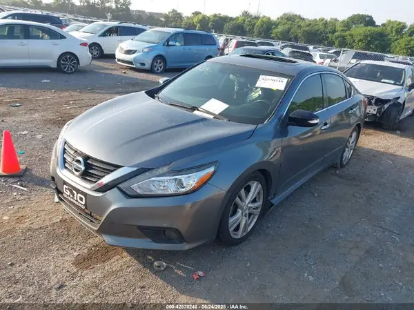 1N4BL3AP3HC256758 2017 NISSAN ALTIMA - Image 2